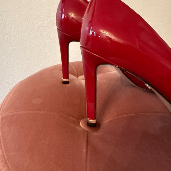 Kenneth Cole Sz 7.5, Red Stiletto - Picture 2 of 6
